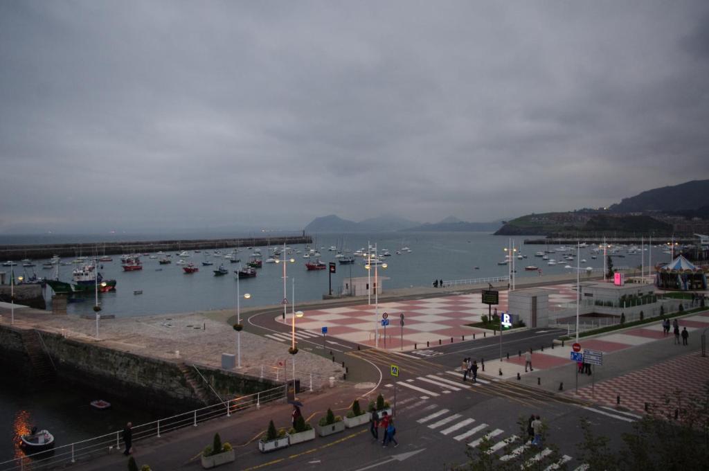 Pension "La Marina" Castro Urdiales Dış mekan fotoğraf