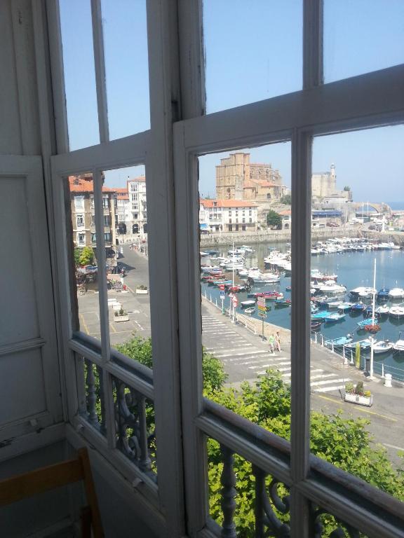 Pension "La Marina" Castro Urdiales Dış mekan fotoğraf