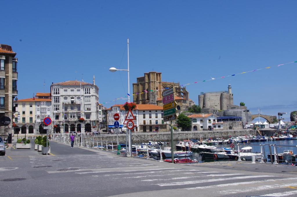 Pension "La Marina" Castro Urdiales Dış mekan fotoğraf